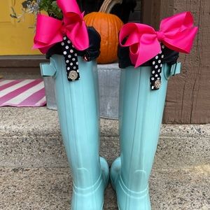 Hunter tall blue boots + down inserts + bow clips